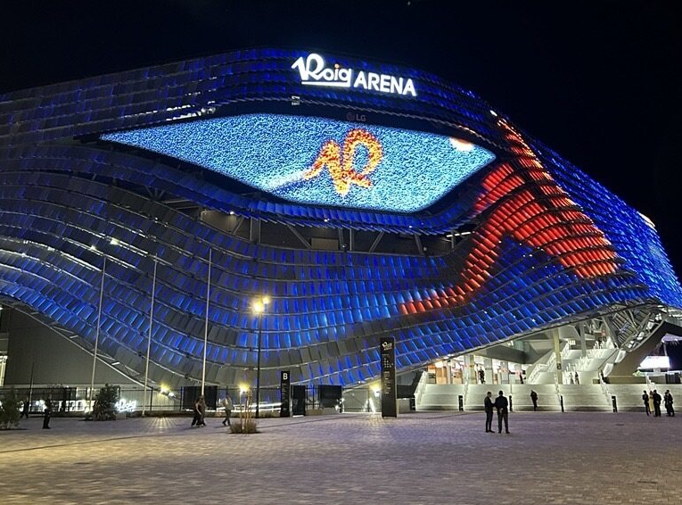 roig-arena-night2